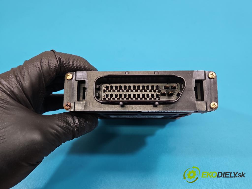 Porsche Cayenne I 2002-2010 4.5 V8 340KM: automatic 250 kW 4511 cm3 5- riadiaca jednotka ostatné 09D927750CM