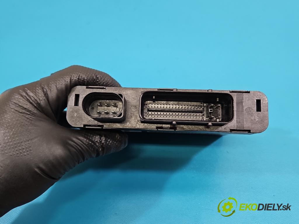 Porsche Cayenne I 2002-2010 4.5 V8 340KM: automatic 250 kW 4511 cm3 5- riadiaca jednotka ostatné 3D0909137D