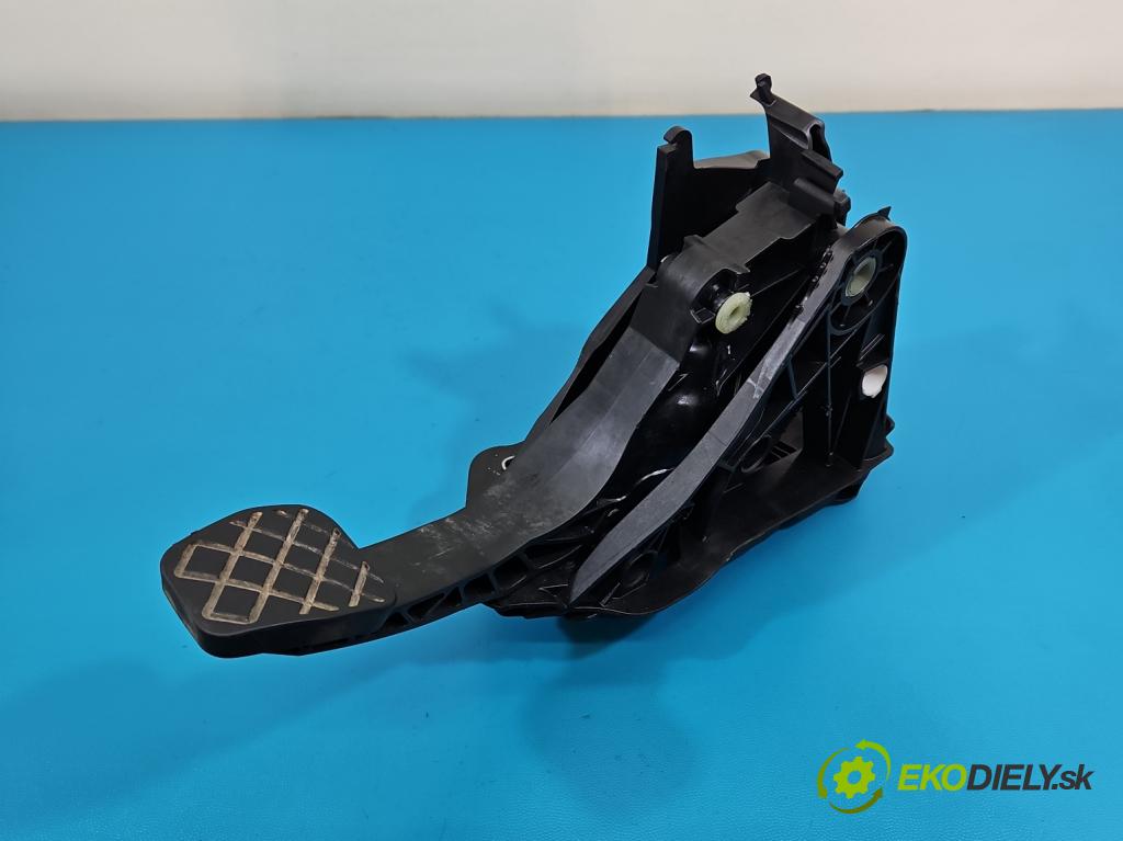 Skoda Octavia III 2013- 1.4 TSI 150 HP manual 110 kW 1395 cm3 5- pedále ostatné 5Q1721059GE