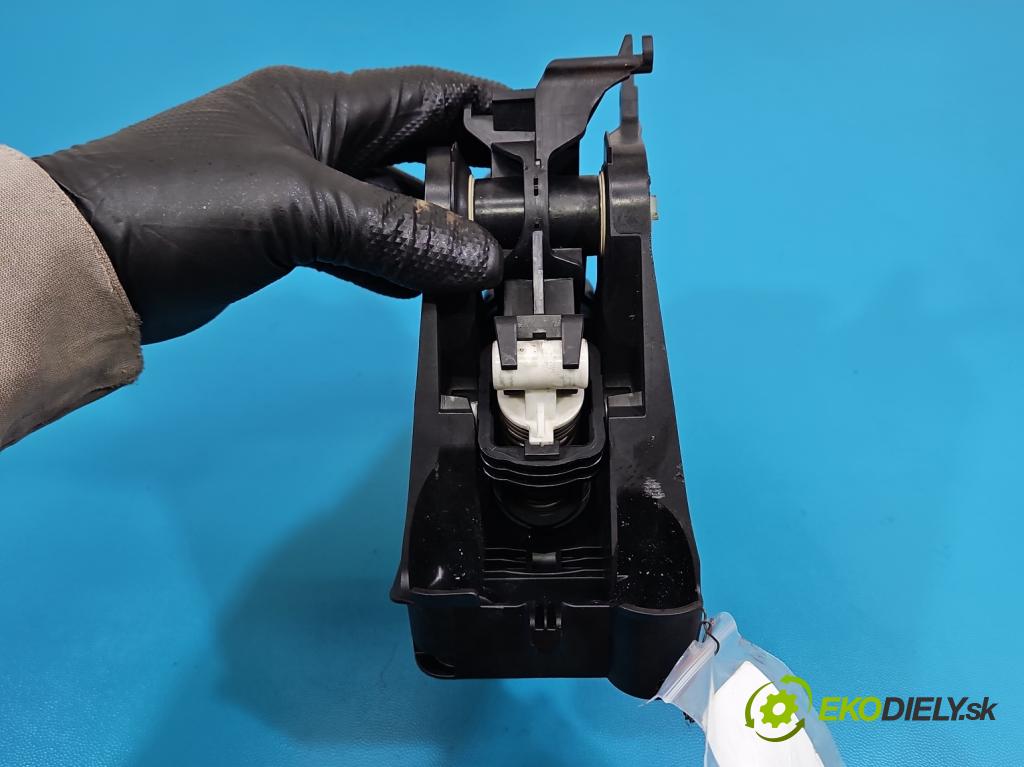 Skoda Octavia III 2013- 1.4 TSI 150 hp manual 110 kW 1395 cm3 5- pedály 5Q1721059GE