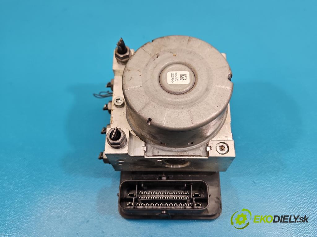 Skoda Octavia III 2013- 1.4 TSI 150 HP manual 110 kW 1395 cm3 5- čerpadlo abs 5Q0614517AQ (Pumpa ABS)