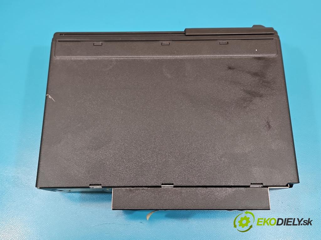 Porsche Cayenne I 2002-2010 4.5 V8 340KM: automatic 250 kW 4511 cm3 5- Menič: cd 7L5035111D (CD menič)