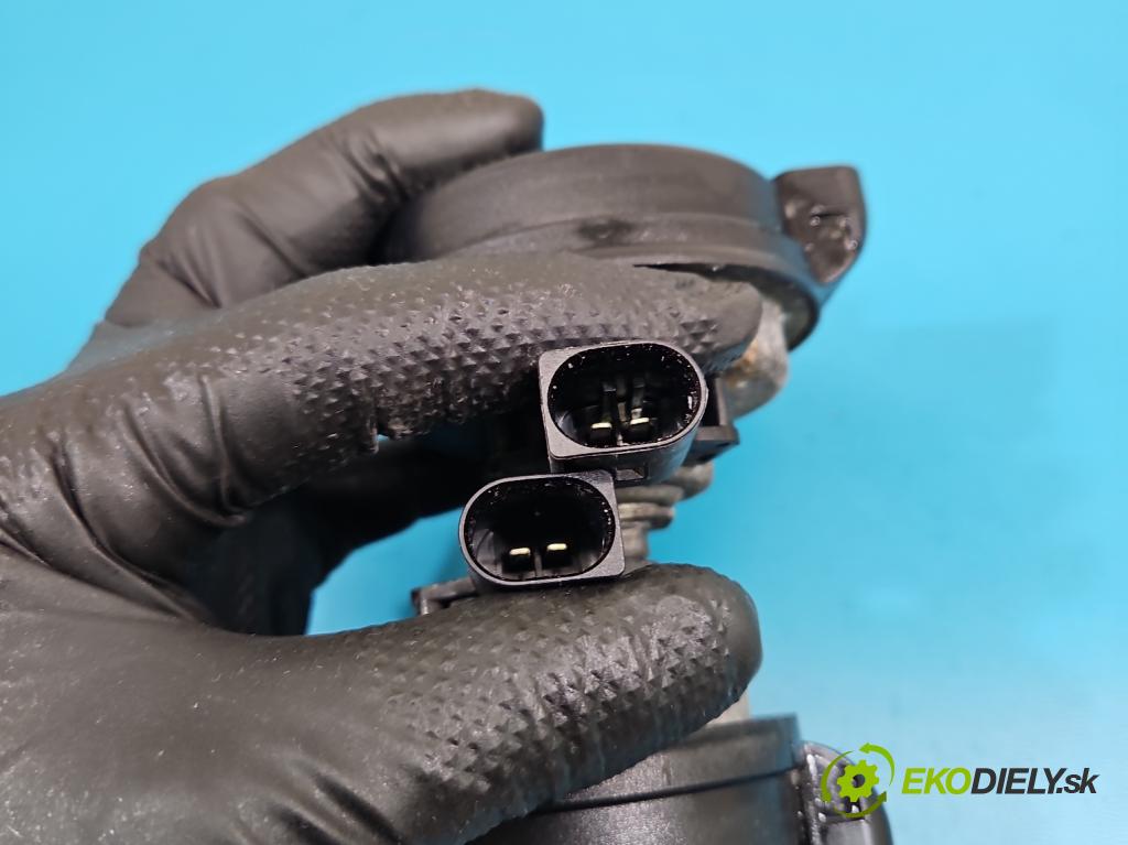 Skoda Octavia III 2013- 1.4 TSI 150 HP manual 110 kW 1395 cm3 5- Klakson: 5Q0951223B