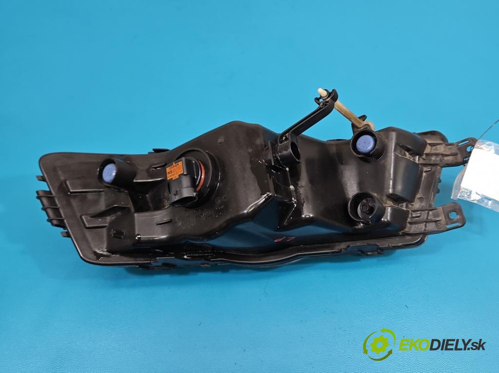 Skoda Octavia III 2013- 1.4 TSI 150 hp manual 110 kW 1395 cm3 5- Halogen levý 5E0941699D (Klika dveří ostatní)