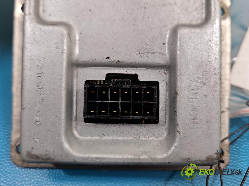 Porsche Cayenne I 2002-2010 4.5 V8 340KM automatic 250 kW 4511 cm3 5- měnič xenon 73160057L (Řídící jednotka xenonu)