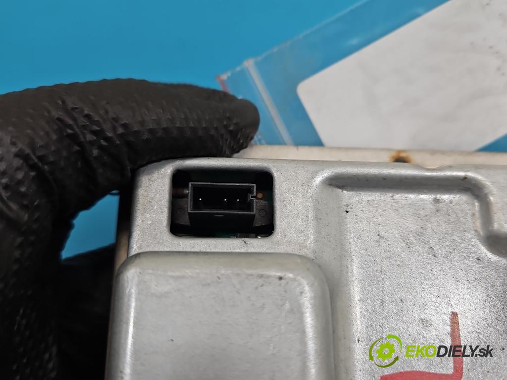 Porsche Cayenne I 2002-2010 4.5 V8 340KM: automatic 250 kW 4511 cm3 5- střídač: xenon 7316Q057L (Riadiaca jednotka xenónu)