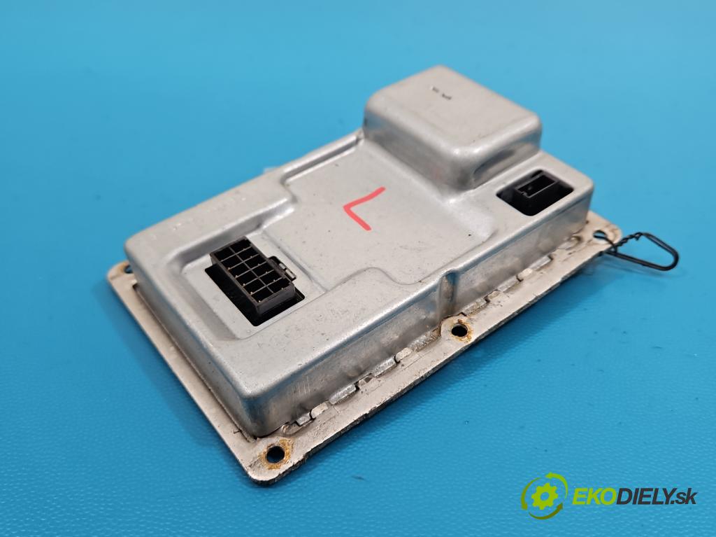 Porsche Cayenne I 2002-2010 4.5 V8 340KM: automatic 250 kW 4511 cm3 5- střídač: xenon 7316Q057L (Riadiaca jednotka xenónu)