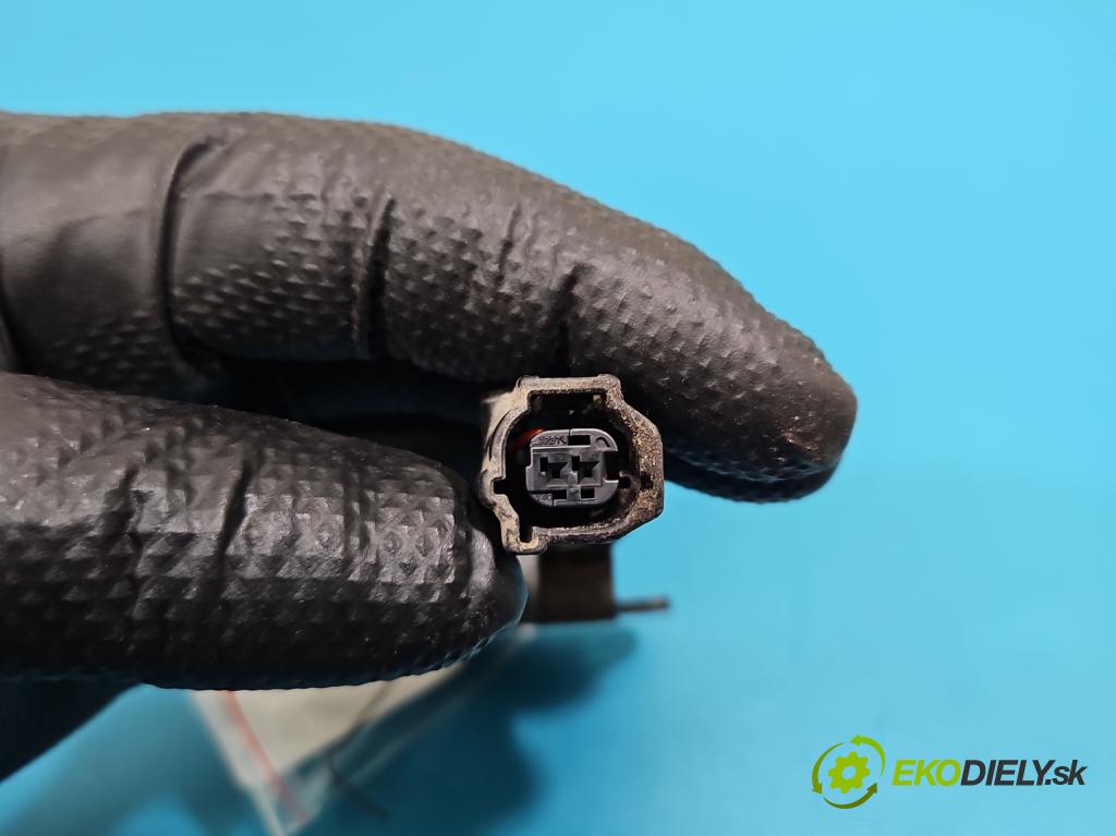 Mitsubishi Eclipse Cross  1.5 T 163 HP manual 120 kW 1499 cm3 5- Antena 8637B115