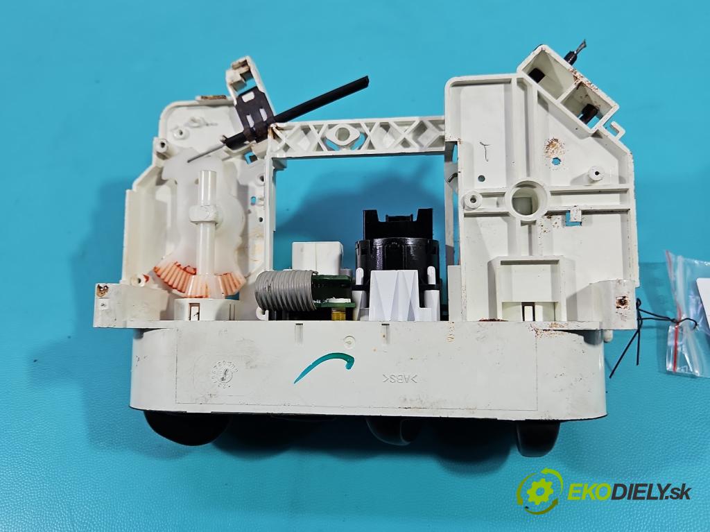 Nissan Almera N16 2000-2006 1.5 16V 98 HP manual 72 kW 1497 cm3 5- panel kúrenia