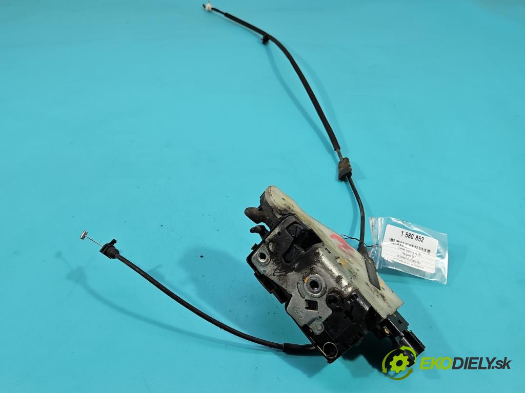 Peugeot 207 1.4 16V 88 HP manual 65 kW 1360 cm3 3- zámok predné ľavý 24087816