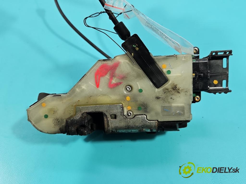 Peugeot 207 1.4 16V 88 hp manual 65 kW 1360 cm3 3- zámek přední levý 24087816