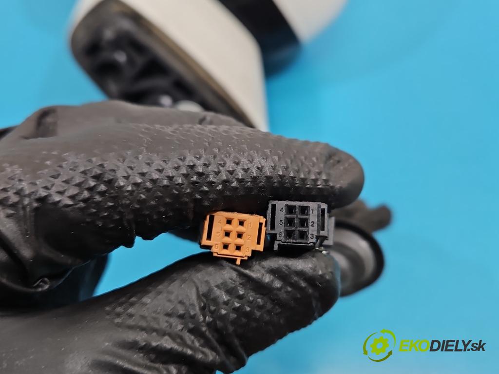 Citroen DS5 2011-2015 2.0 HDI 163 hp automatic 120 kW 1997 cm3 5- zpětné zrcátko levé  (Klika dveří ostatní)