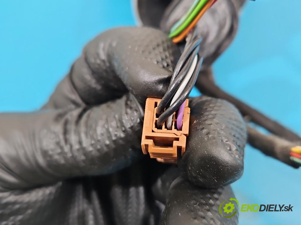 Citroen DS5 2011-2015 2.0 HDI 163 hp automatic 120 kW 1997 cm3 5- zpětné zrcátko pravé  (Klika dveří ostatní)