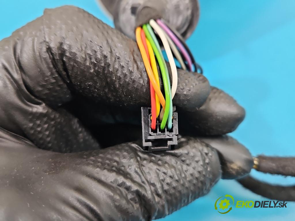 Citroen DS5 2011-2015 2.0 HDI 163 hp automatic 120 kW 1997 cm3 5- zpětné zrcátko pravé  (Klika dveří ostatní)