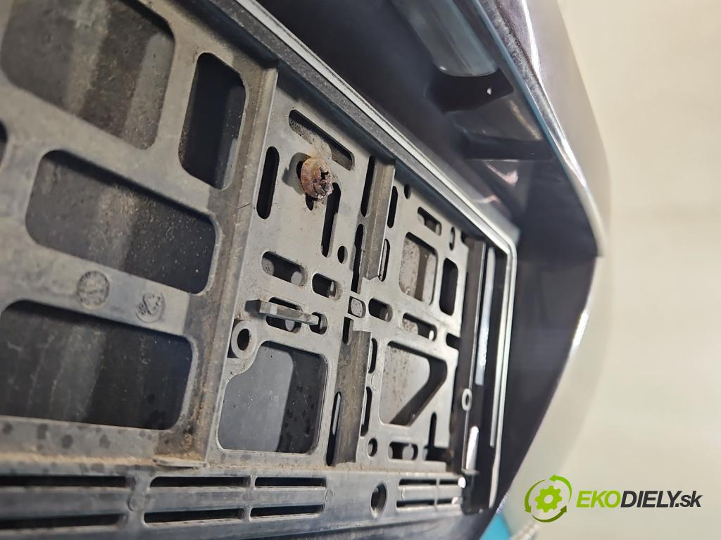 Toyota Verso 2009-2018 1.8 16V 147 HP automatic 108 kW 1798 cm3 5- zadna kufor  (Kapota zadná (kufor))