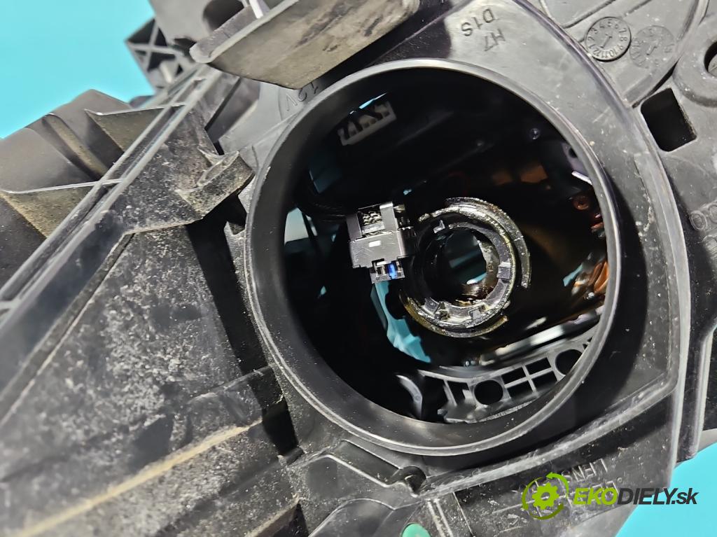 Citroen DS5 2011-2015 2.0 HDI 163 HP automatic 120 kW 1997 cm3 5- Reflektor: pravý 9806093380 (Svetlo predné pravé)