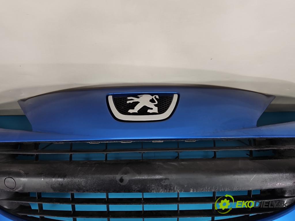 Peugeot 207 1.4 16V 88 HP manual 65 kW 1360 cm3 3- nárazník predné  (Kľučka dverí ostatné)