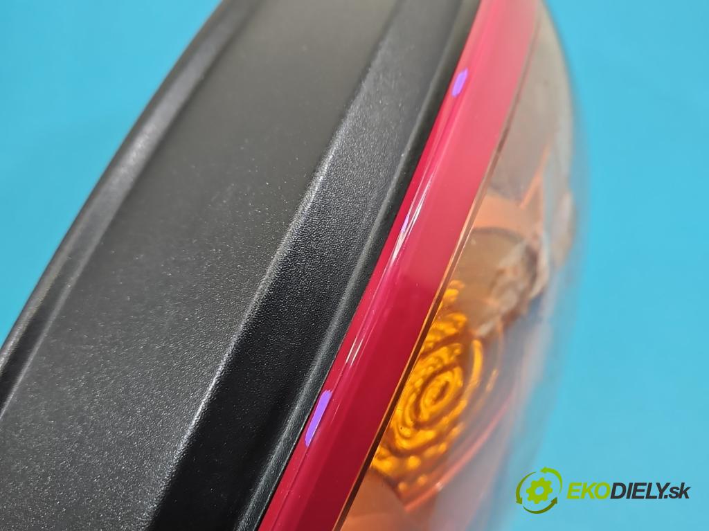 Nissan Almera N16 2000-2006 1.5 16V 98 HP manual 72 kW 1497 cm3 5- svetlo / reflektor zadné pravé  (Kľučka dverí ostatné)