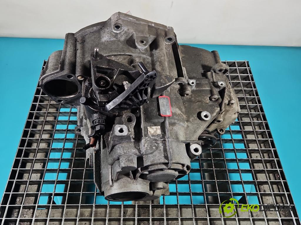 Vw Passat B7 2010-2014 2.0 tdi 140 HP manual 103 kW 1968 cm3 5- prevodovka stupeň,rýchlosť manual NFU