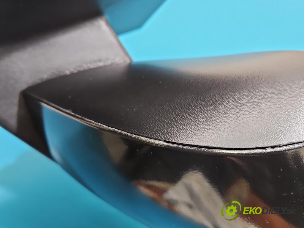 Renault Fluence 1.6 16V 110 HP manual 81 kW 1598 cm3 4- zrkadlo ľavé  (Kľučka dverí ostatné)