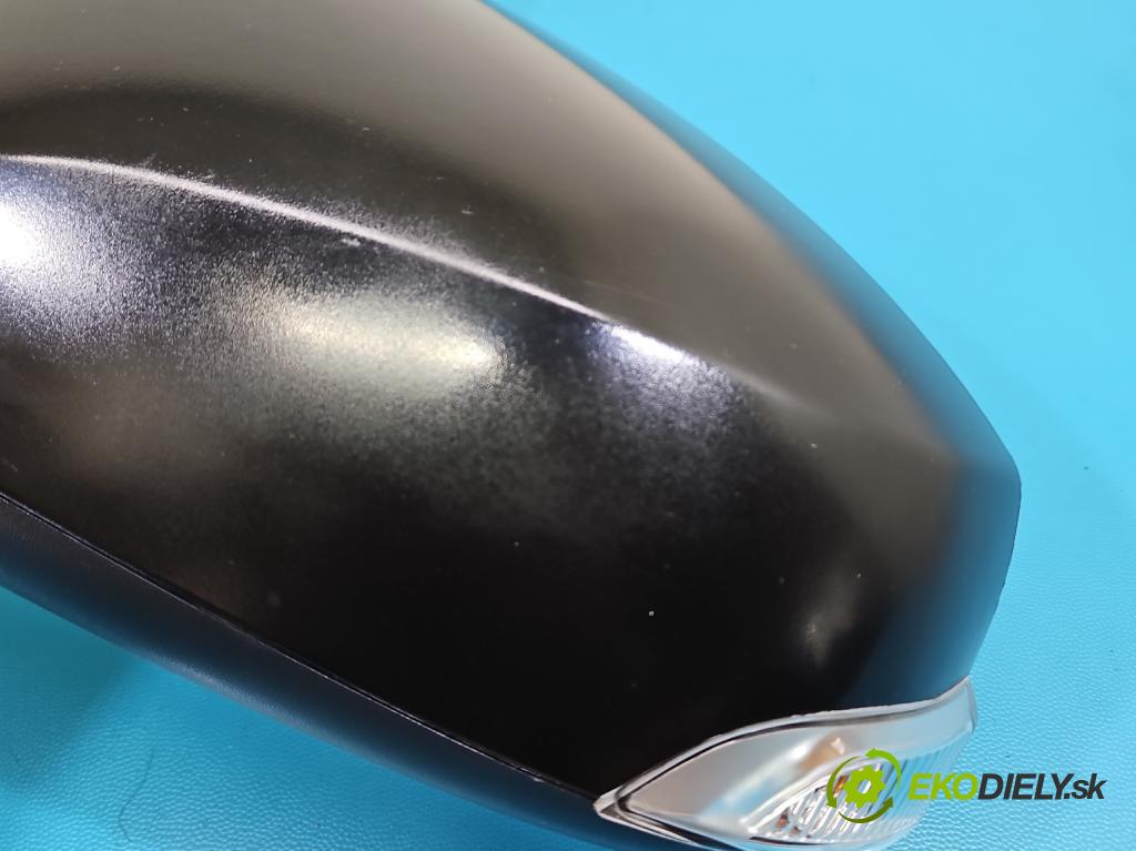 Renault Fluence 1.6 16V 110 HP manual 81 kW 1598 cm3 4- zrkadlo ľavé  (Kľučka dverí ostatné)