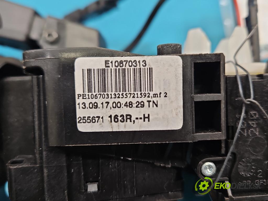 Renault Clio IV 2012-2020 1.2 16V 73 HP manual 54 kW 1149 cm3 5- prepínač komplex: 255671163R (Prepínacie páčky pod volantom)