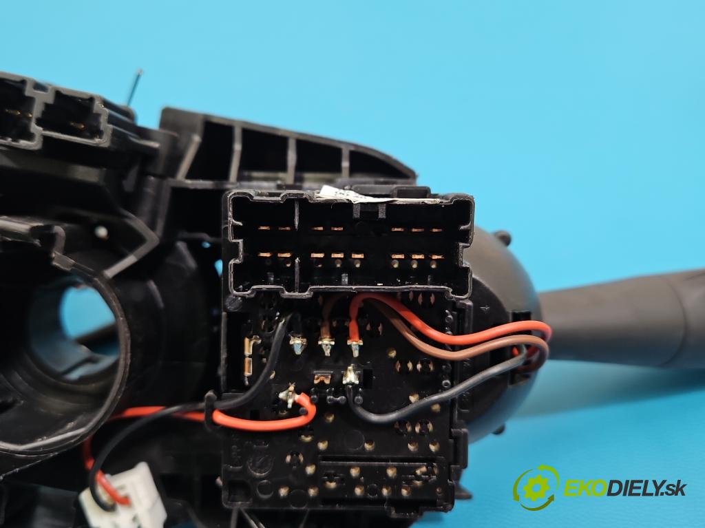 Renault Clio IV 2012-2020 1.2 16V 73 HP manual 54 kW 1149 cm3 5- prepínač komplex: 255671163R (Prepínacie páčky pod volantom)