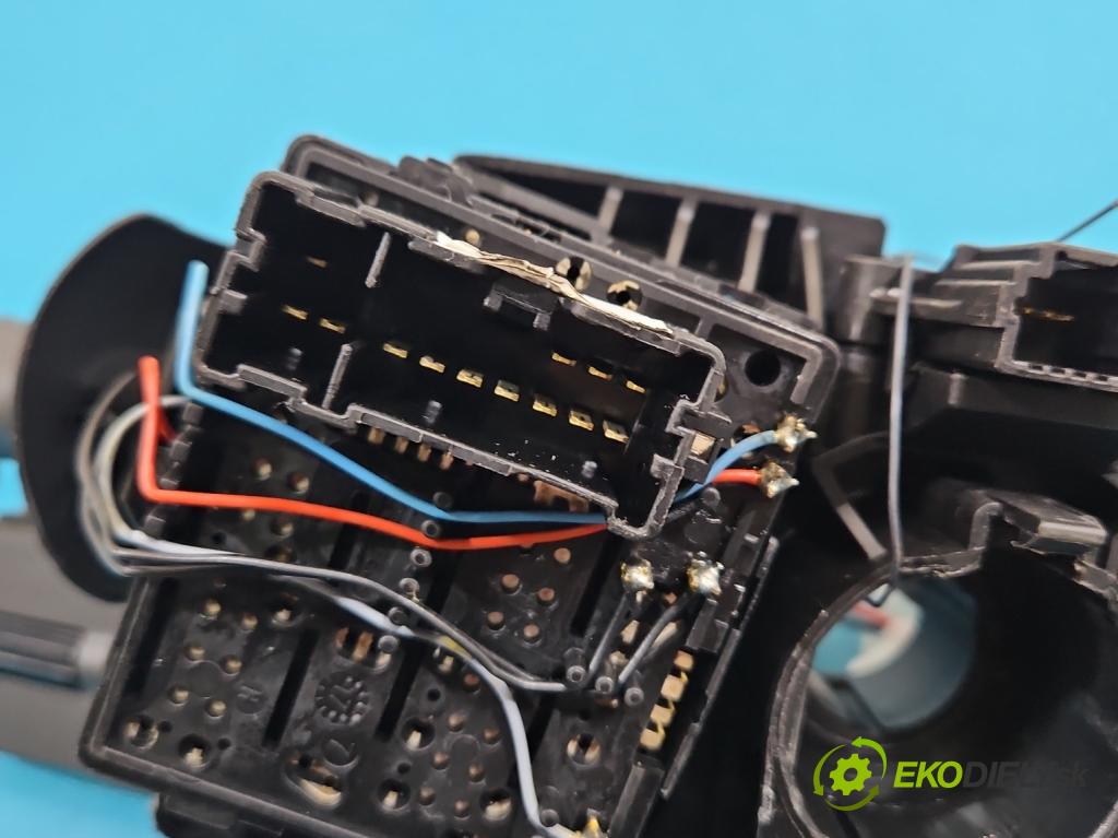 Renault Clio IV 2012-2020 1.2 16V 73 HP manual 54 kW 1149 cm3 5- prepínač komplex: 255671163R (Prepínacie páčky pod volantom)