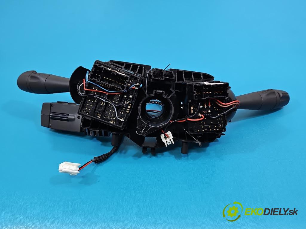 Renault Clio IV 2012-2020 1.2 16V 73 HP manual 54 kW 1149 cm3 5- prepínač komplex: 255671163R (Prepínacie páčky pod volantom)