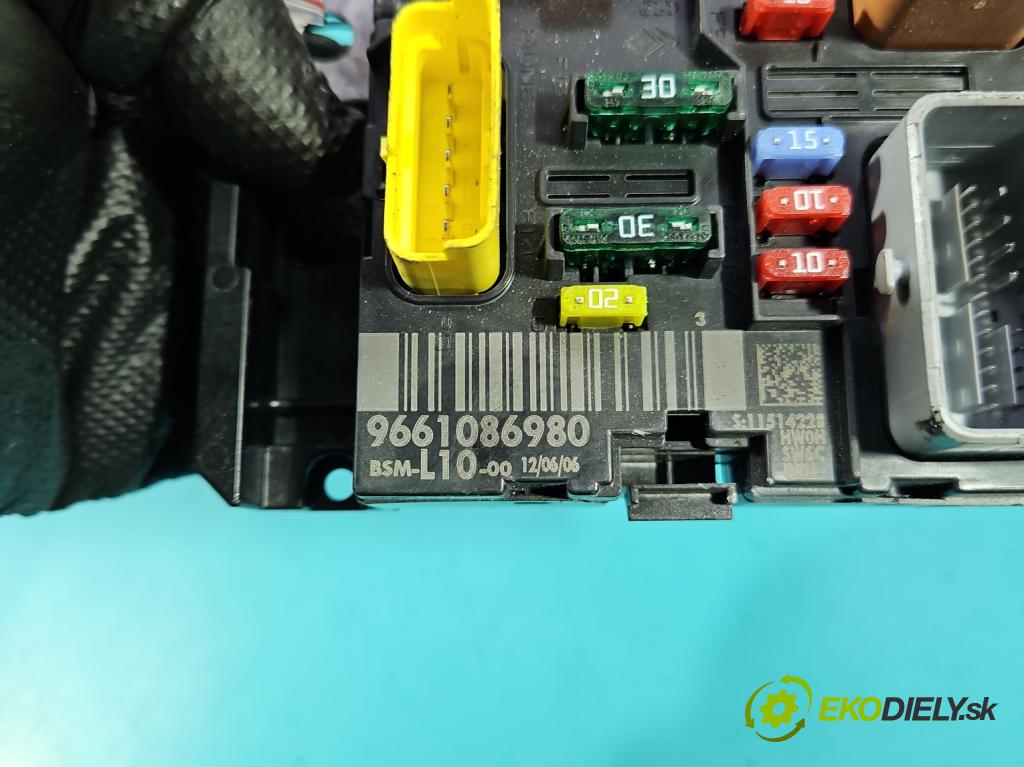 Peugeot 207 1.4 16V 88 HP manual 65 kW 1360 cm3 3- riadiaca jednotka ostatné 9661086980