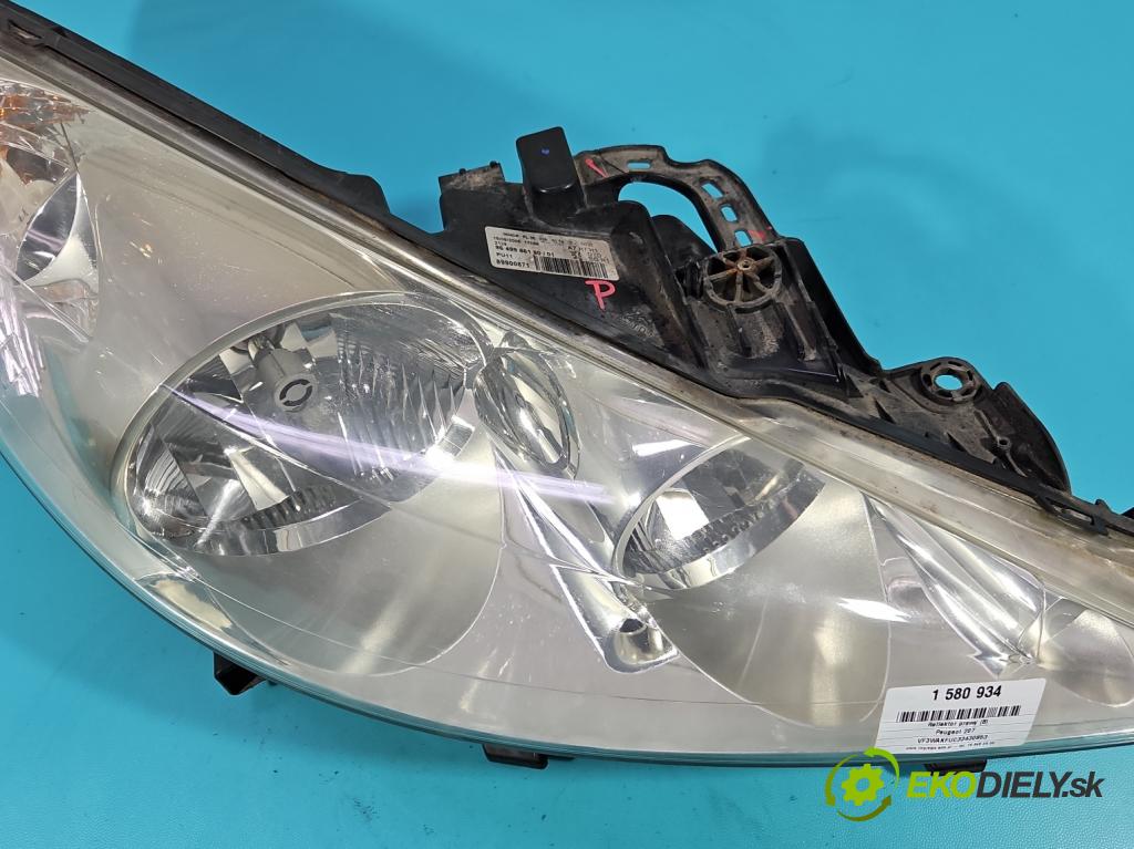 Peugeot 207 1.4 16V 88 HP manual 65 kW 1360 cm3 3- Reflektor: pravý 9649986180 (Svetlo predné pravé)