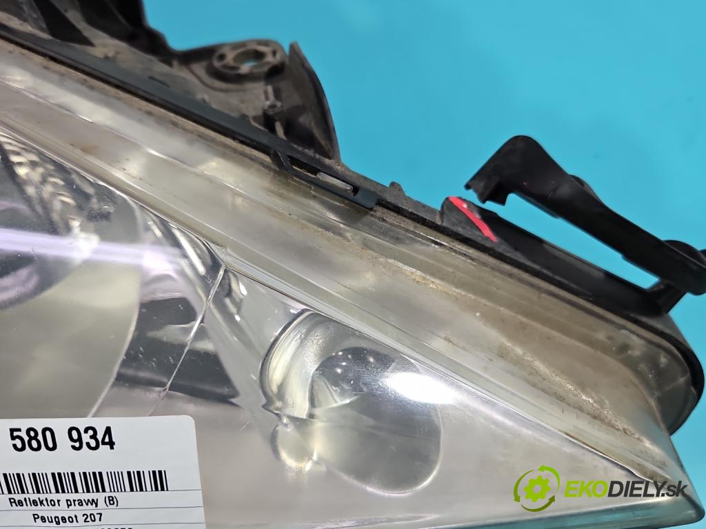 Peugeot 207 1.4 16V 88 HP manual 65 kW 1360 cm3 3- Reflektor: pravý 9649986180 (Svetlo predné pravé)