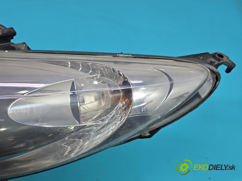 Peugeot 207 1.4 16V 88 HP manual 65 kW 1360 cm3 3- Reflektor: ľavý  (Kľučka dverí ostatné)