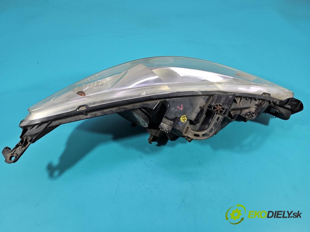Peugeot 207 1.4 16V 88 HP manual 65 kW 1360 cm3 3- Reflektor: ľavý  (Kľučka dverí ostatné)