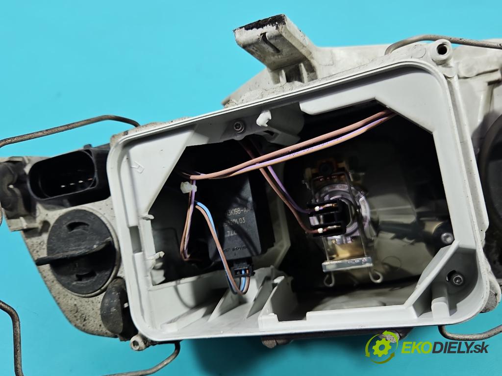 Skoda Octavia II 2004-2013 1.9 tdi 105 HP manual 77 kW 1896 cm3 5- Reflektor: pravý  (Svetlo predné pravé)