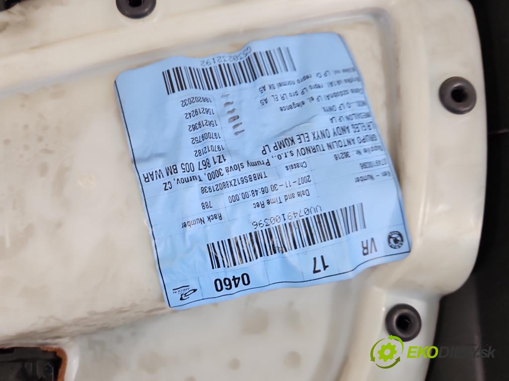 Skoda Octavia II 2004-2013 1.9 tdi 105 HP manual 77 kW 1896 cm3 5- Čalounictví: dvere predné ľavé