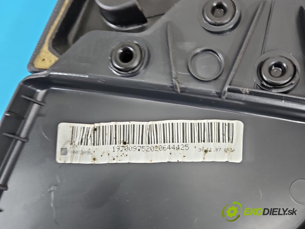 Skoda Octavia II 2004-2013 1.9 tdi 105 HP manual 77 kW 1896 cm3 5- Čalounictví: dvere predné ľavé