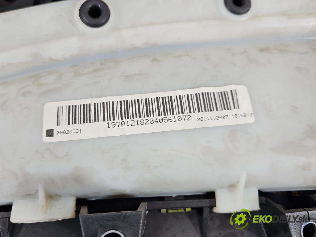 Skoda Octavia II 2004-2013 1.9 tdi 105 HP manual 77 kW 1896 cm3 5- Čalounictví: dvere predné ľavé