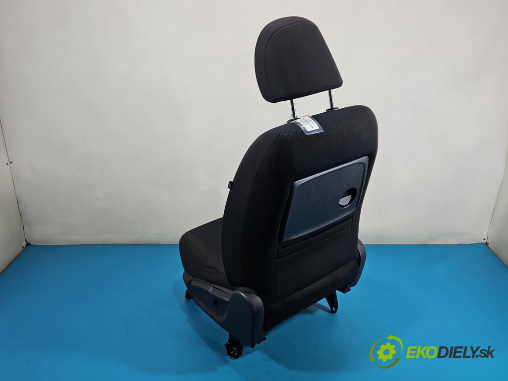 Toyota Verso 2009-2018 1.8 16V 147 hp automatic 108 kW 1798 cm3 5- Sedadlo levý  (Sedadlo)