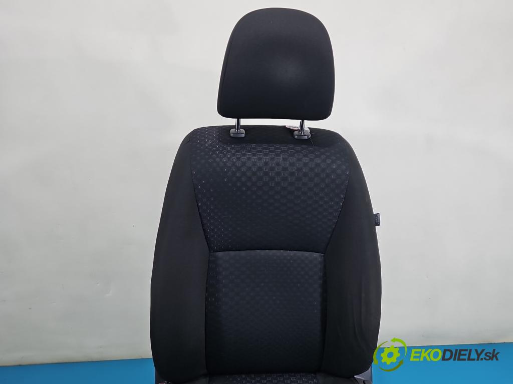 Toyota Verso 2009-2018 1.8 16V 147 hp automatic 108 kW 1798 cm3 5- Sedadlo levý  (Sedadlo)