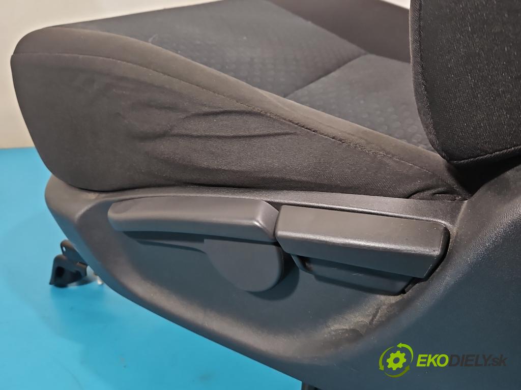 Toyota Verso 2009-2018 1.8 16V 147 hp automatic 108 kW 1798 cm3 5- Sedadlo levý  (Sedadlo)