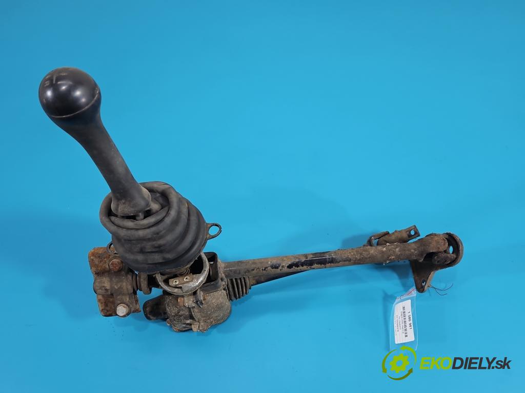 Fiat Cinquecento 0.7 plyn: 30KM manual 22 kW 704 cm3 3- Páka: Změny: stupeň,rýchlosť  (Rýchlostná páka (kulisa))