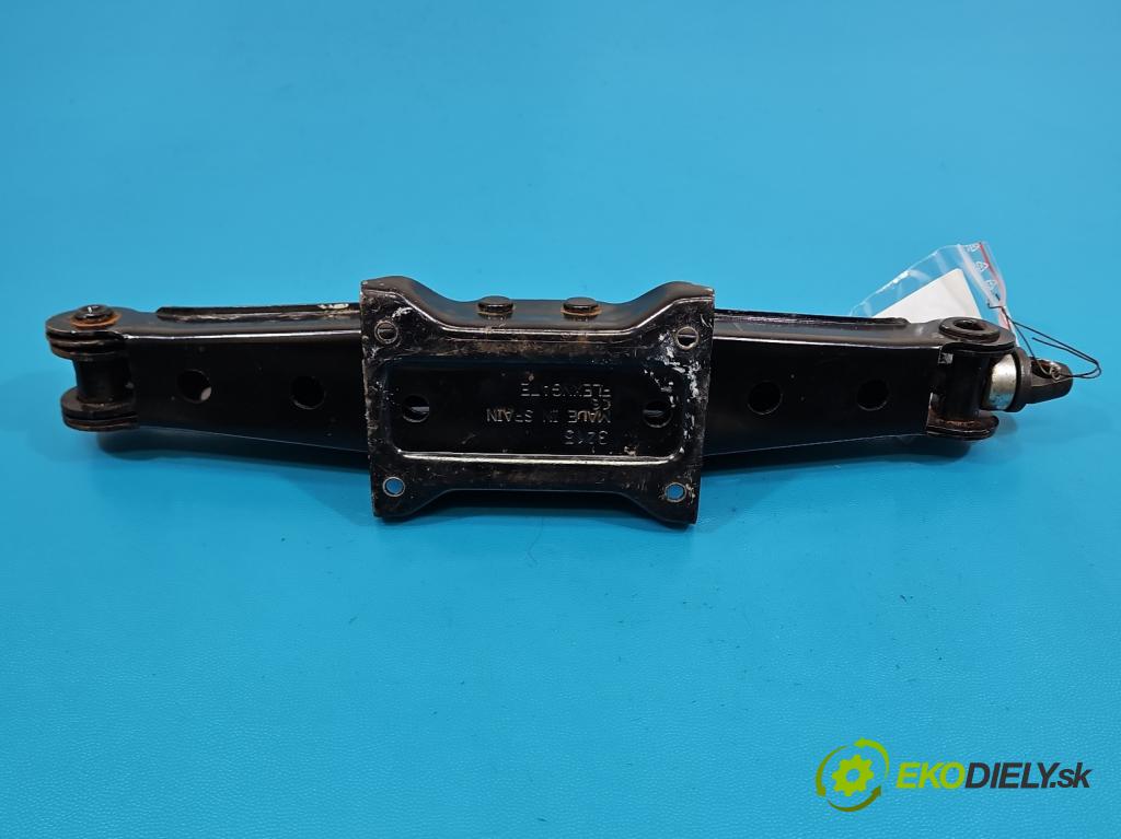 Seat Leon III 2012-2020 2.0 tdi 150 HP manual 110 kW 1968 cm3 5- mechanizmus okna automobilovy 5Q0011031D