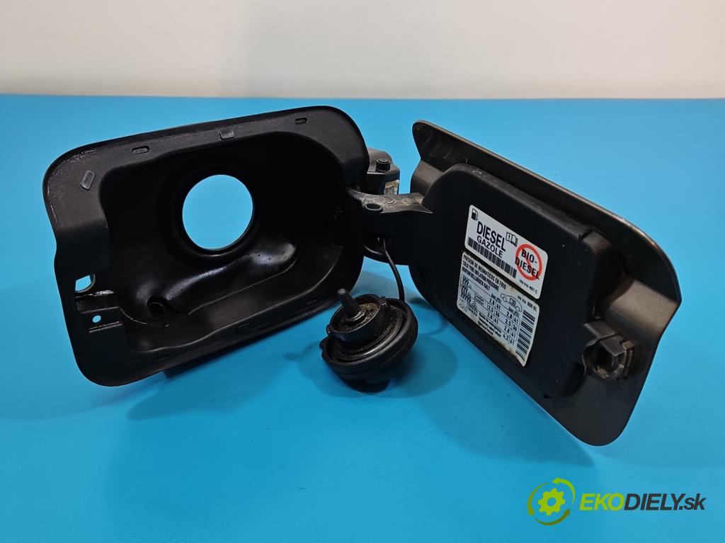 Seat Leon III 2012-2020 2.0 tdi 150 HP manual 110 kW 1968 cm3 5- Klapka nádrže palivo 5F9809905B (Kľučka dverí ostatné)