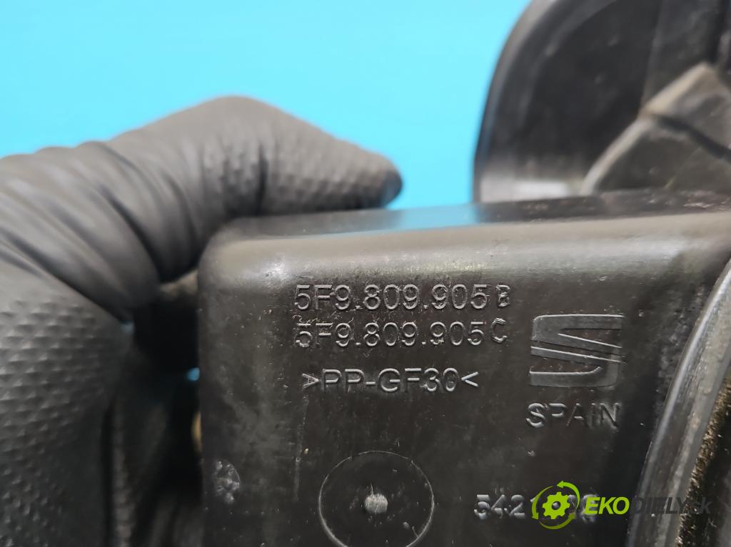 Seat Leon III 2012-2020 2.0 tdi 150 HP manual 110 kW 1968 cm3 5- Klapka nádrže palivo 5F9809905B (Kľučka dverí ostatné)