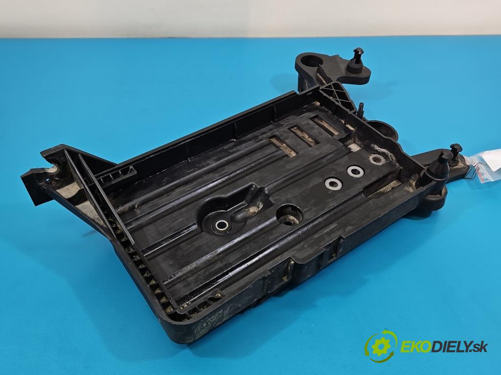 Seat Leon III 2012-2020 2.0 tdi 150 HP manual 110 kW 1968 cm3 5- obal akumulatora 5Q0915321H