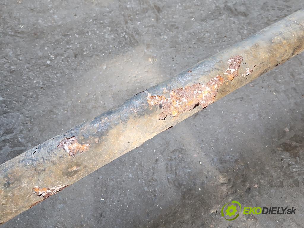 Seat Leon III 2012-2020 2.0 tdi 150 HP manual 110 kW 1968 cm3 5- Hřídel: zadné  (Kardaňový hriadeľ)