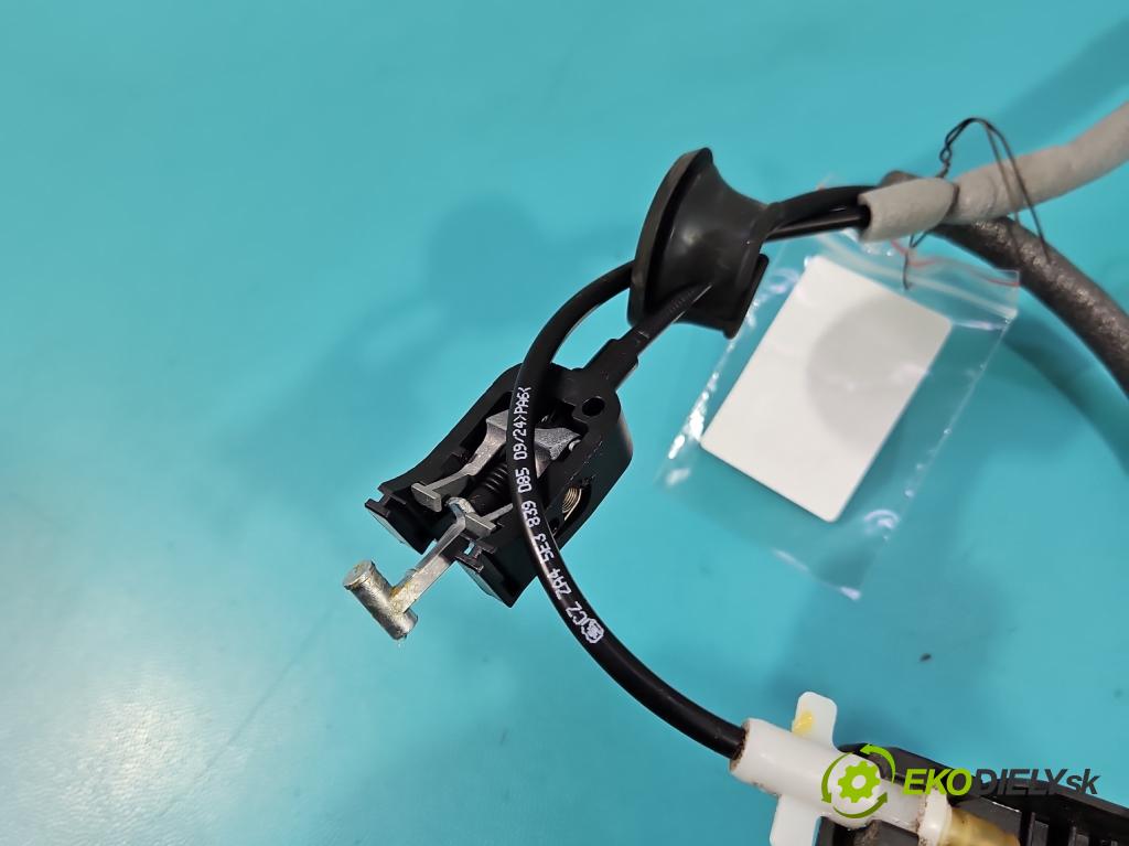 Skoda Octavia IV 2019- 2.0 tdi 116 HP manual 85 kW 1968 cm3 5- zámok zadné ľavý 5TA839015P