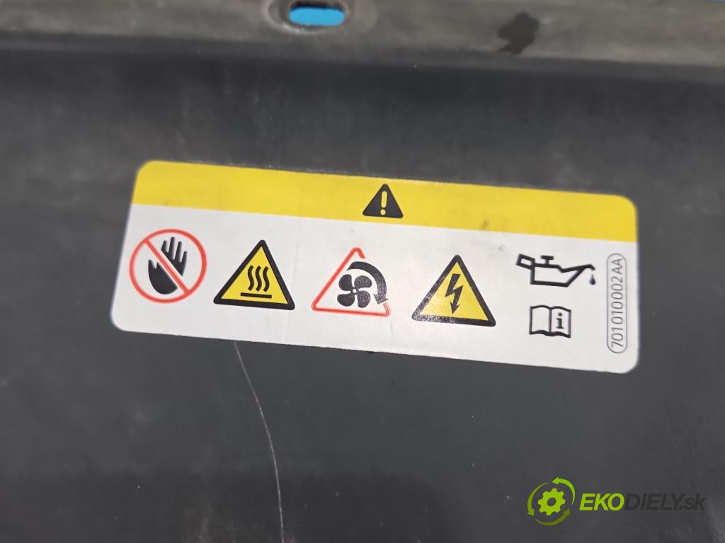 Skoda Octavia IV 2019- 2.0 tdi 116 HP manual 85 kW 1968 cm3 5- kryt plast 5E3853343