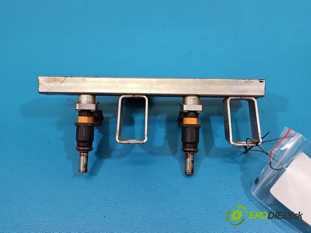 Bmw i3 2013–2022 0.0 elektrický: 170 HP automatic 125 kW 1 cm3 5- vstrek 4652349-01 (Vstrekovač paliva)